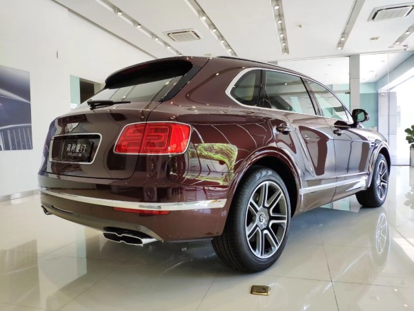 2019款宾利添越外观典雅庄重配置完美