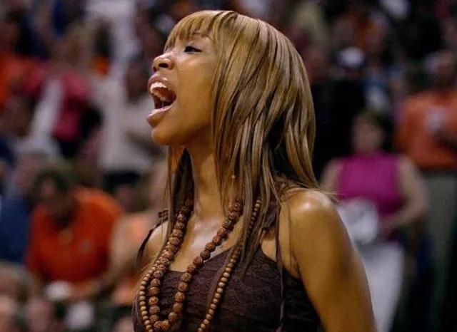 这样的初恋,就是美国知名的歌手布兰迪.