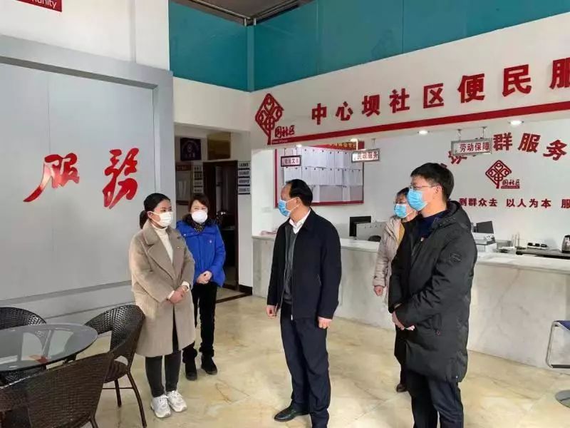 县委常委兰思义到社区检查调研防疫工作开展情况