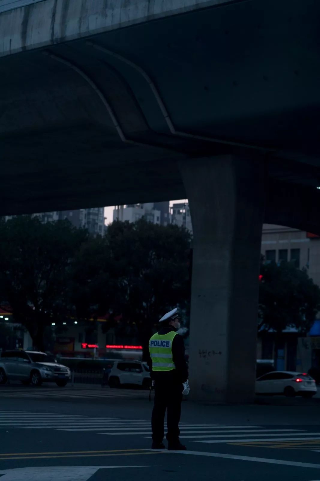 没出门的日子来看看无人的长沙街头