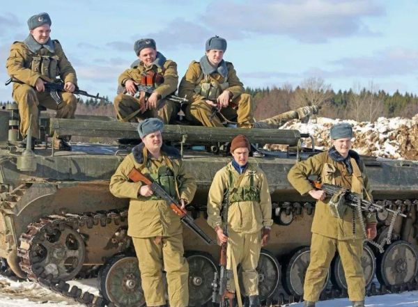 能击败强大的德国,却打不垮弱小的阿富汗,当年的苏联是伪强国?_苏军