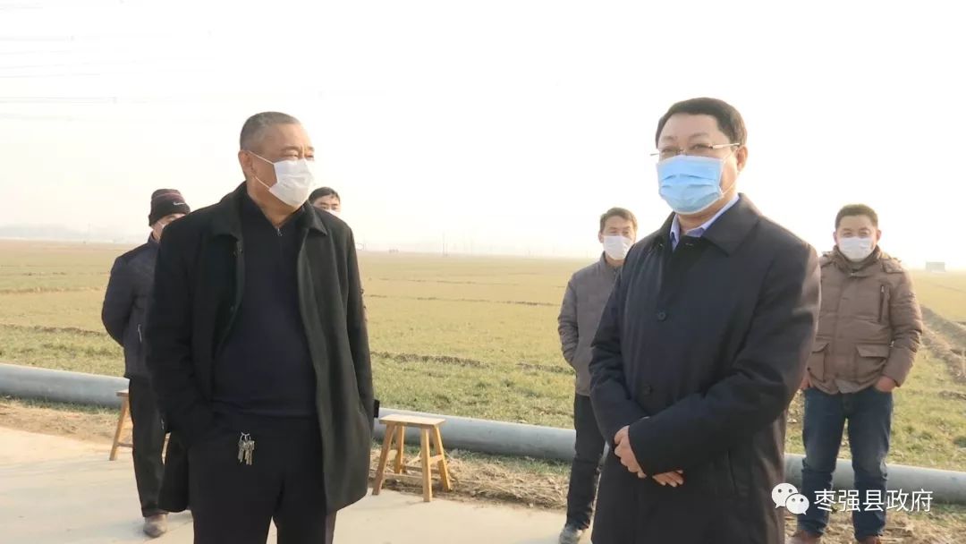 政府县长县疫情防控指挥部指挥长刘新营检查县生猪定点屠宰场水貂养殖