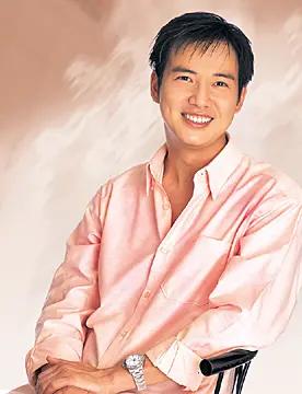 他是tvb皇帝专业户 曾陷"咸猪手"丑闻 后转做财务策划师获成功_蔡子健