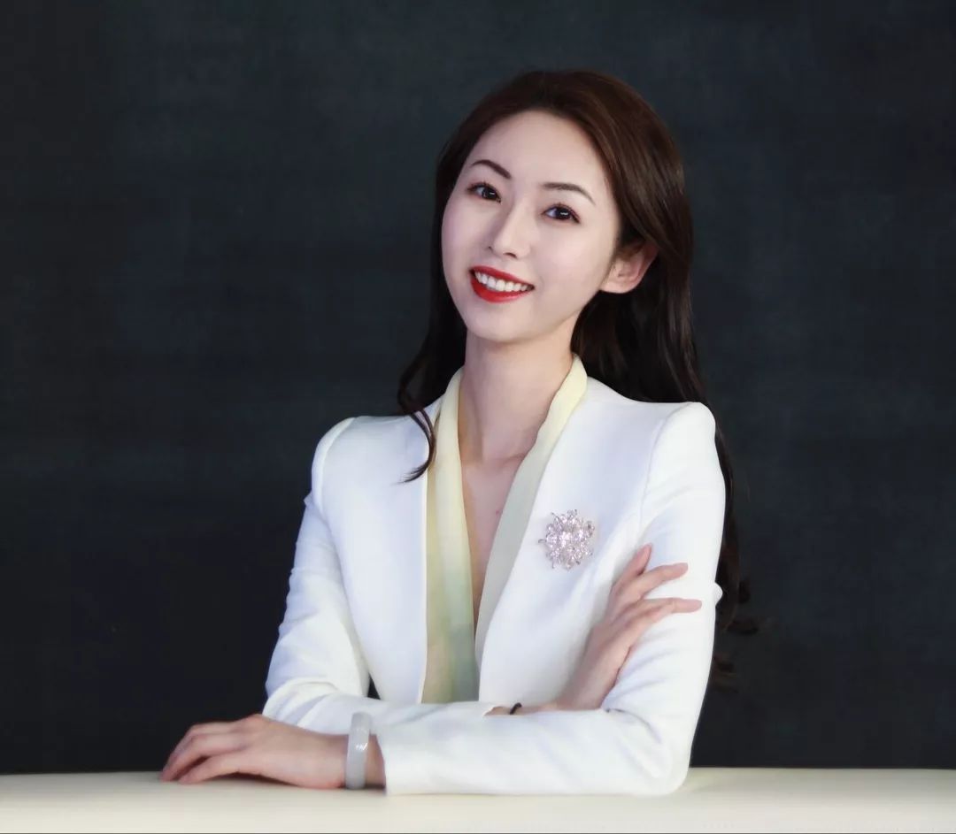 美文乐读之防疫在行动主播崔璐庆云她做了一道减法