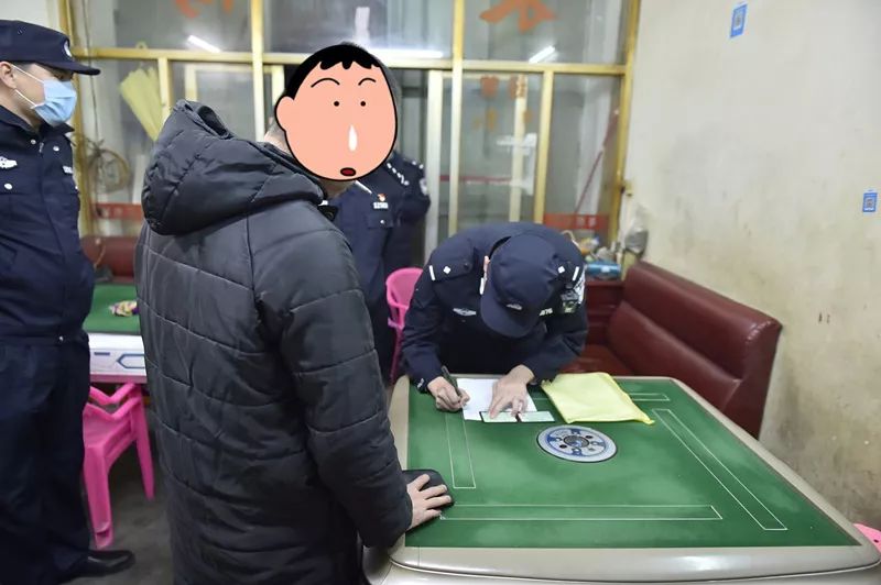 紧急状态情况下还聚众赌博拘了梅州这个地方一夜查处253间麻将馆