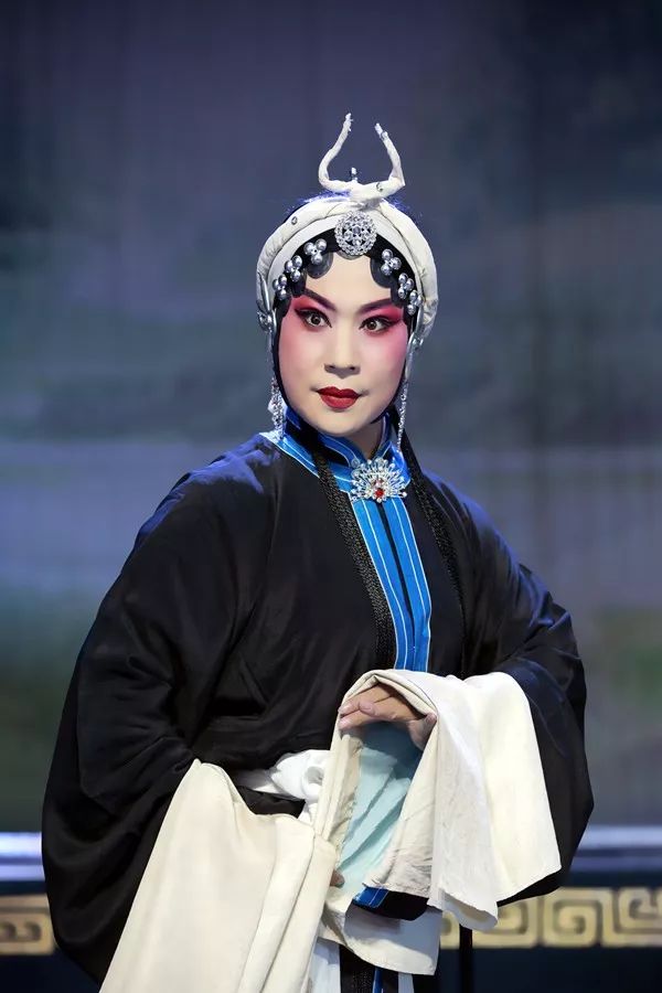 蒲腔蒲韵度时艰蒲剧同仇敌忾战疫情马亚茹