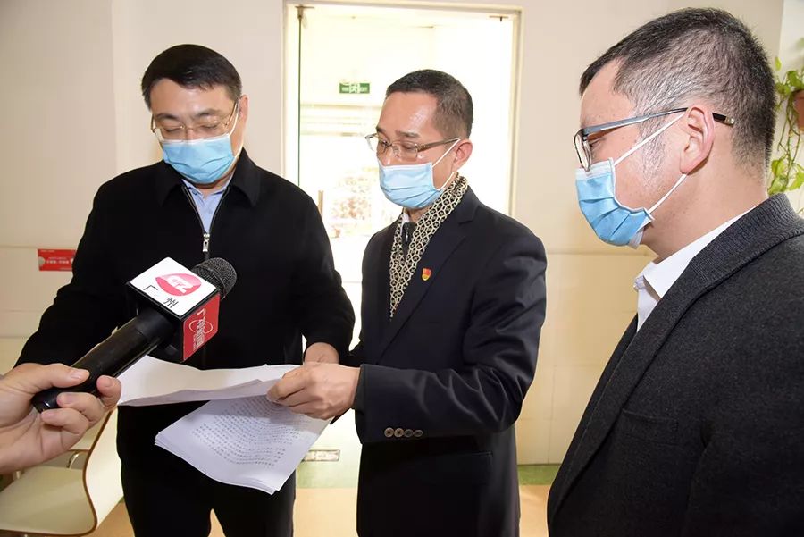 王东副市长详细了解我校关于去湖北,接触湖北亲友,仍留在湖北揉类