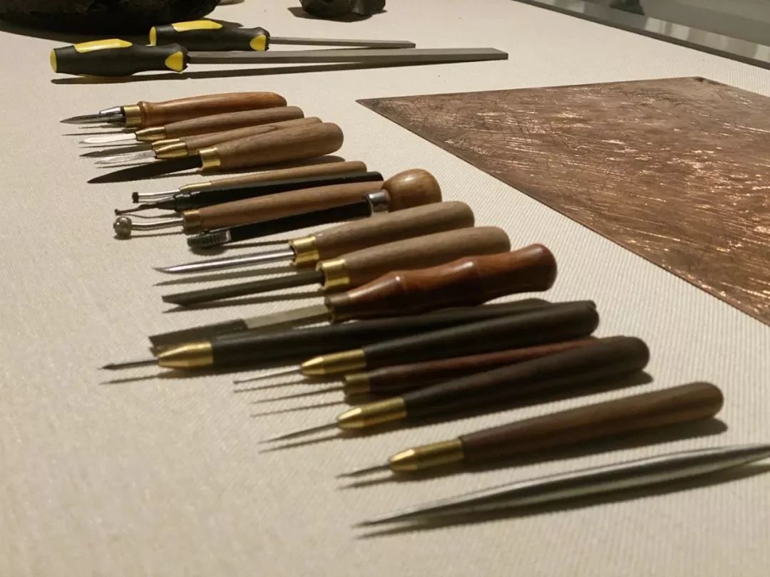 75 铜版画工具材料 poster-版画与海报展(江苏省美术馆8号展厅