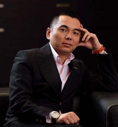 48岁孙悦与儿子画画,为富豪隐退状态好,曾靠整容破克夫魔咒_居鹏