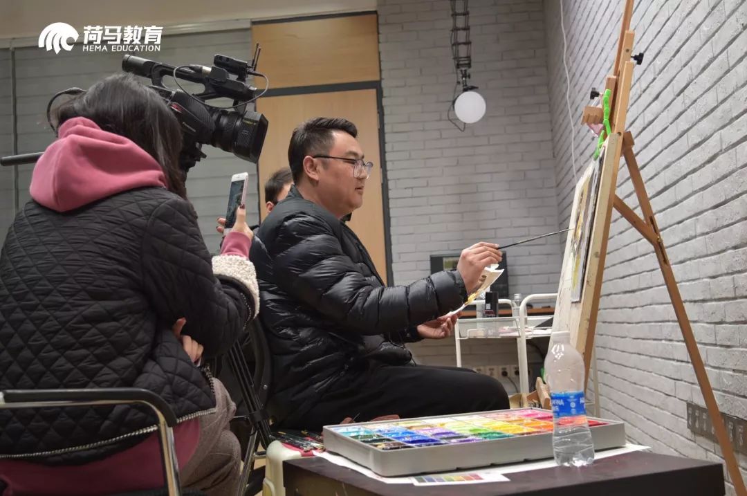 在家画画第一天荷马教育线上授课全面开启