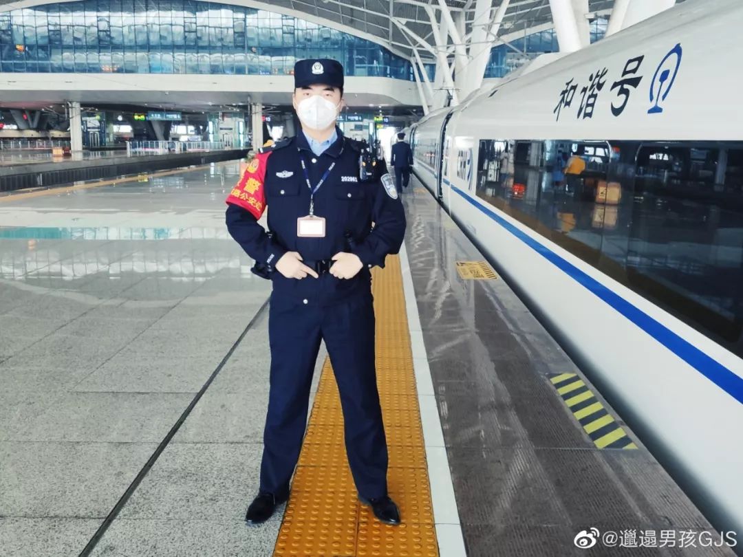 戴口罩晒自拍大赛开始啦赶紧上传你的照片吧