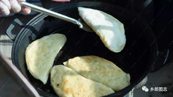 食在沂水塌饼包子