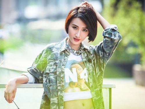 23岁已出道,与黄晓明,张涵予对戏,受王晶力捧,现在依旧不出名_冯文娟