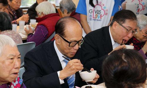 零售巨头诞生:每月吸金120亿,年营收1444亿,李嘉诚是幕后老板_屈臣氏