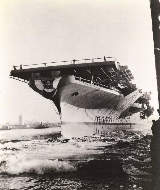 二战美军新型航母遭遇神风敢死队重创不沉为击败日本打下基础