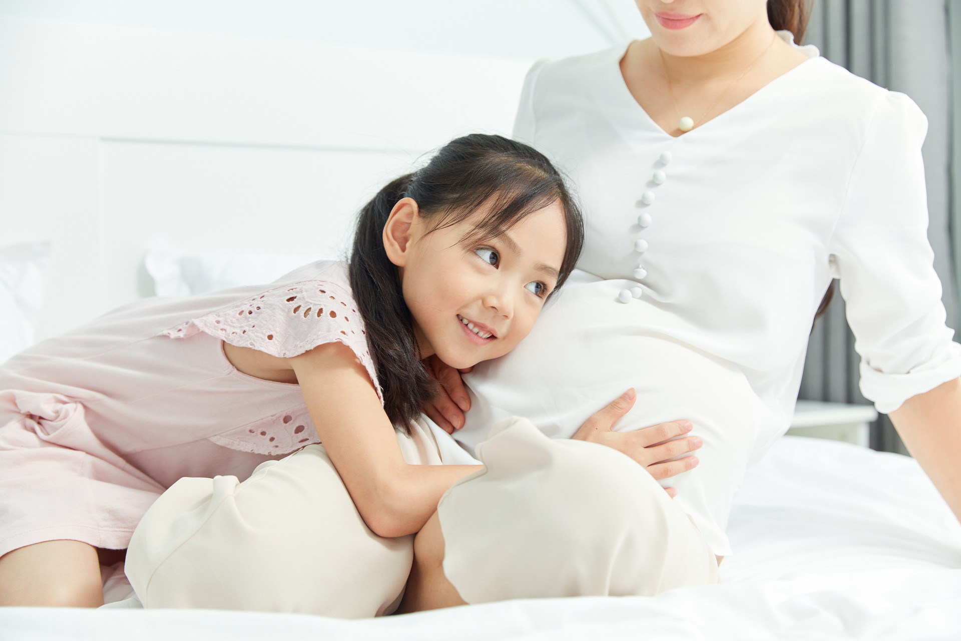 自家姓氏太特别为了起名字的事愁怀了爸爸却乐坏了妈妈