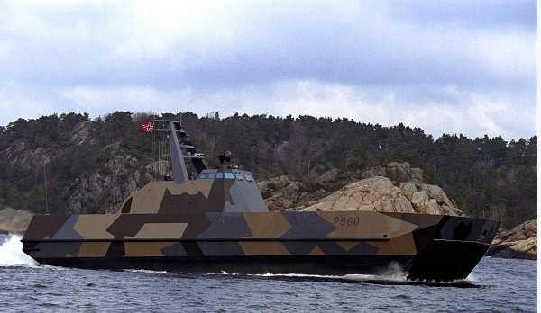 原创挪威盾牌新颖的气垫双体船设计吃水深度仅仅09米