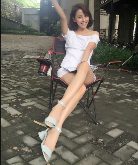 她颜值不输诸葛大力身姿傲人堪称尤物今参演爱5终走红