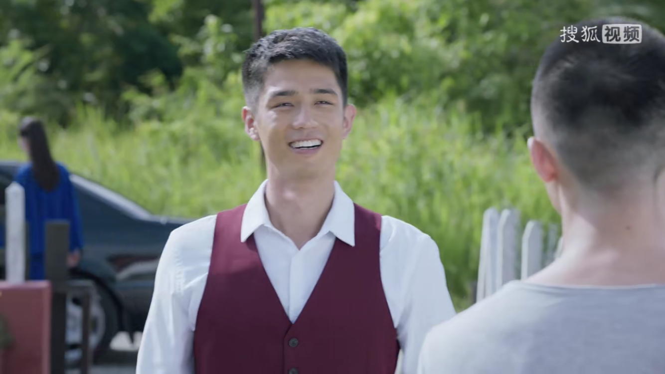 磨鲸商会大小姐蓝雅虽勾引了肖昂,又勾引了温丹,但她不是常见电视剧里