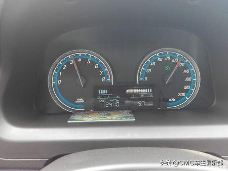 有人说汽车每隔一段时间在高速上大力的踩油门可以清除一些积碳有用吗