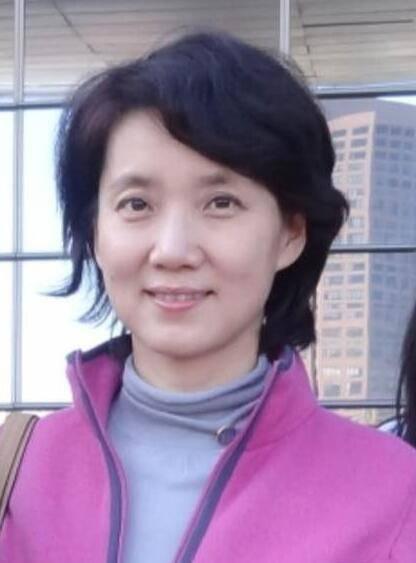 央视首席女主播新闻联播26年0失误今56岁无儿女陪伴