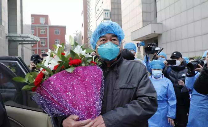 振奋人心!今天,河南有8例确诊患者治愈出院回家