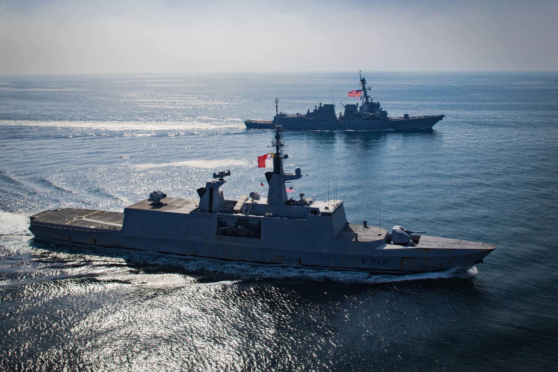 原创法国隐形战舰驶入敏感海峡八国组建海上联军小伙伴们却不积极