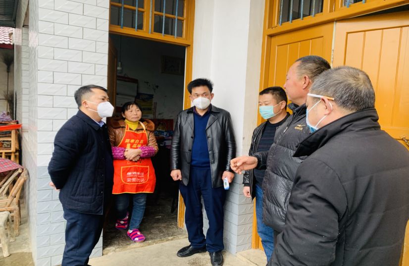 党委副书记,镇长黄轲带队到惠农村进行走访,了解疫情防控工作开展情况