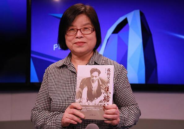 焦国庆:长子焦国庆,在他十三岁时,父亲焦裕禄去世了,但性格机灵乖巧