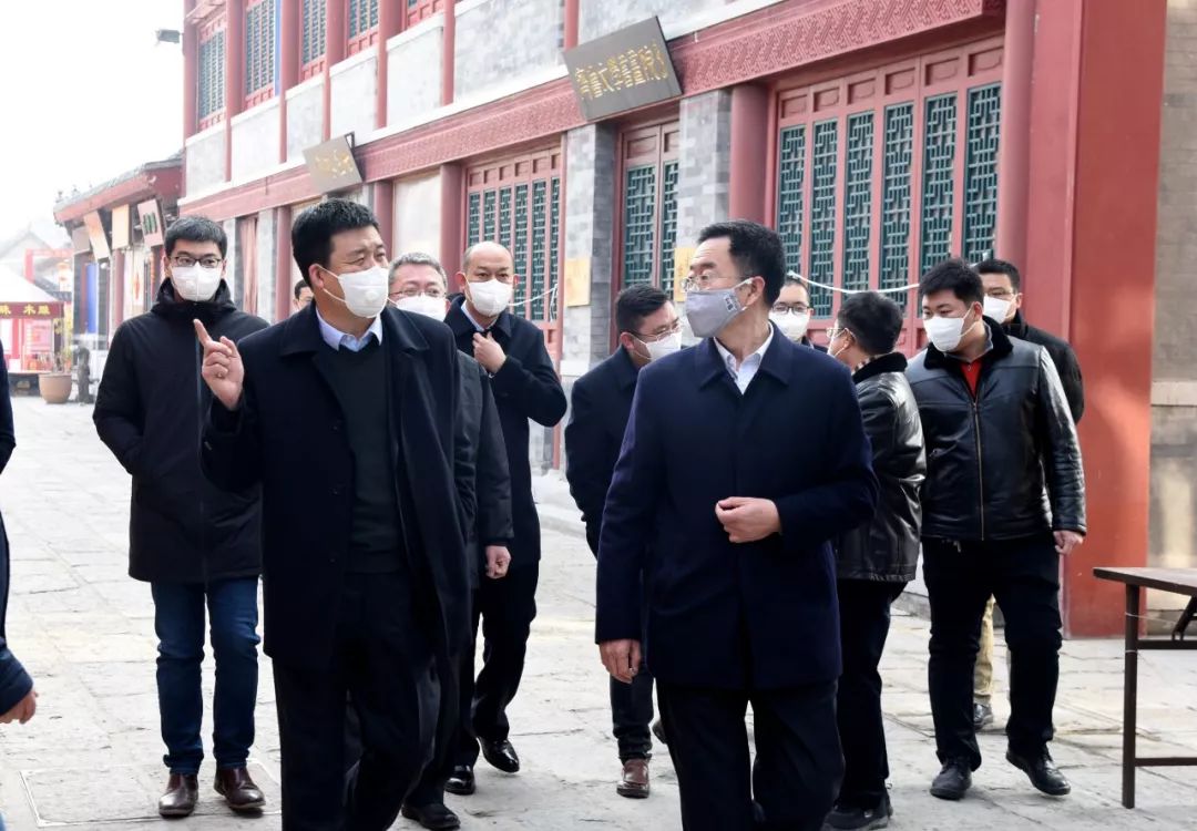 潍坊市投资集团党委副书记,总经理张良富一行到十笏园文化街区检查