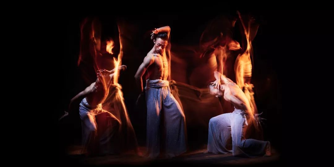 厦门小白鹭民间舞团演员李鑫和您一起努力!