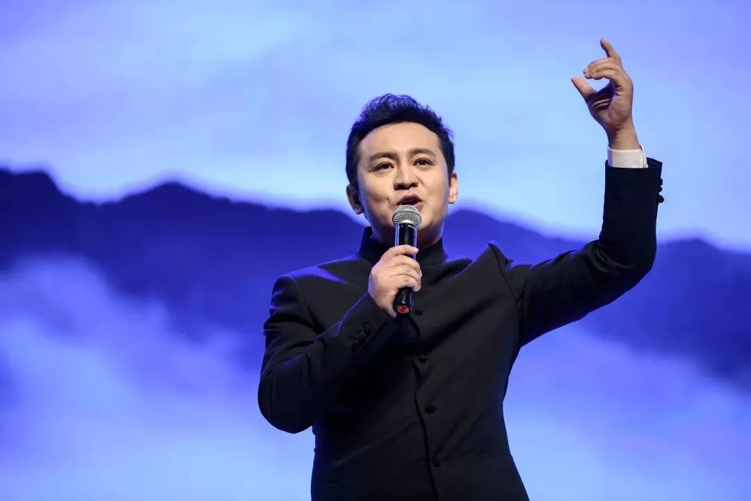 费 军华韵之声语文朗读大会全国总展演盛典主持人,全国总决选评委嘉宾