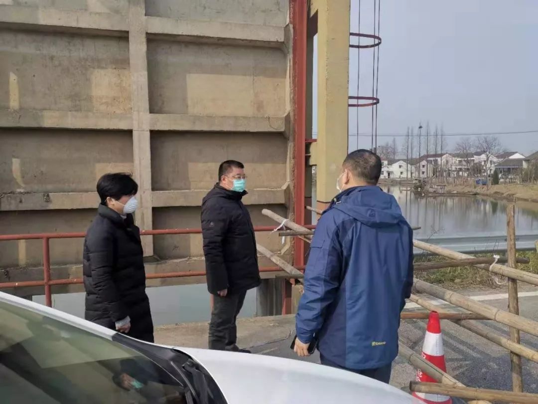 县人大常委会主任罗国建赴钟管镇检查疫情防控工作落实情况