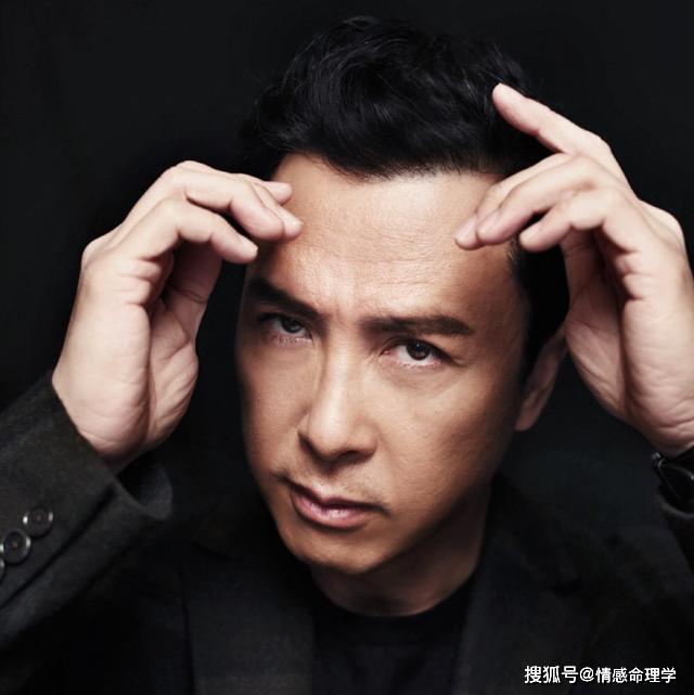 甄子丹命理分析低调的性格善于通过新颖的角度来鼓舞他人