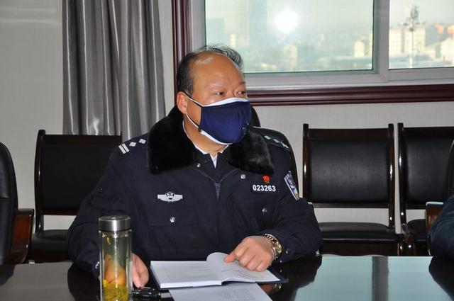 陕西陇县县长赵甲宏深入县公安局检查督导疫情防控工作慰问一线民警