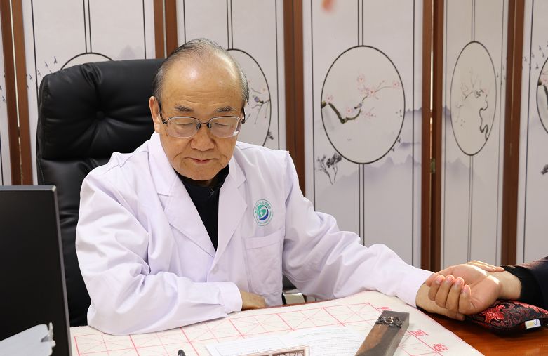 战疫之七丨全国名中医毛德西教授献处方抗击新冠病毒肺炎