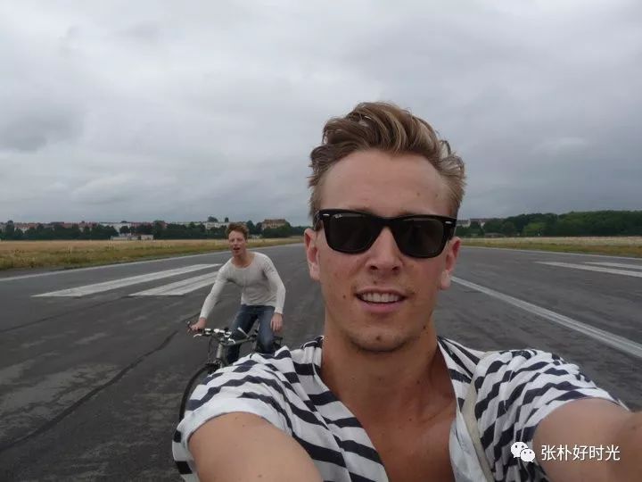 忘记了有现代歌手:nils bech,爵士乐手:bendik giske总之,我好喜欢读