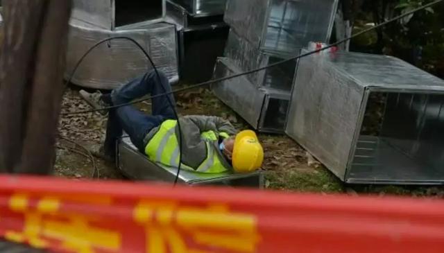 「医院」10天10夜,火神山医院完工,老外:我觉得中国人能一个月建好长城
