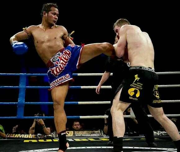 原创播求雅桑克莱谁更强搏击专家雅桑克莱出招更狠杀伤力像泰森