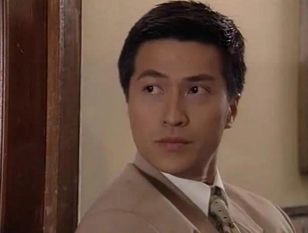 tvb眼镜男神58岁依旧帅气 容貌身材保养得太年轻_林韦辰