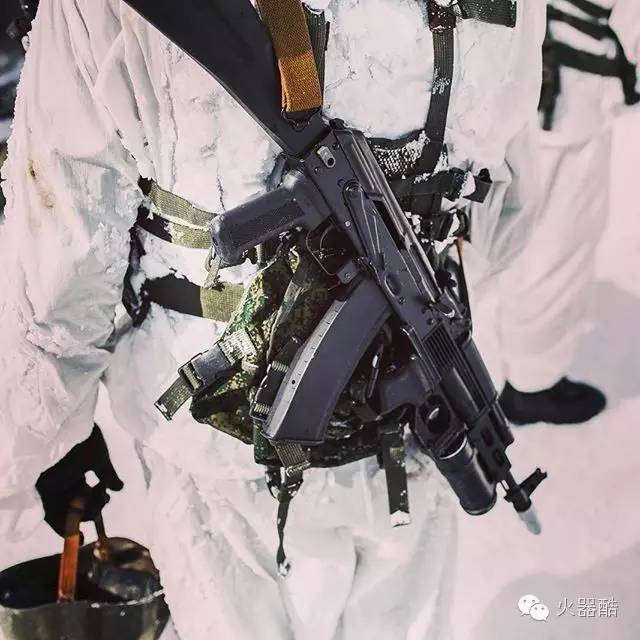 小钢炮gp25枪挂式榴弹发射器