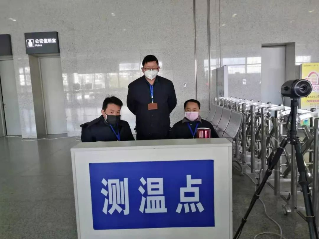 勠力同心抗击疫情