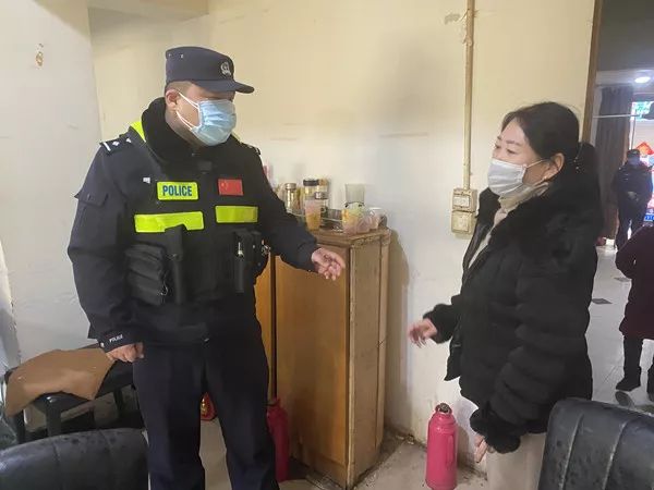 孫婷婷 贛榆區青口鎮公共服務中心醫護人員董 港 贛榆區公安局青口