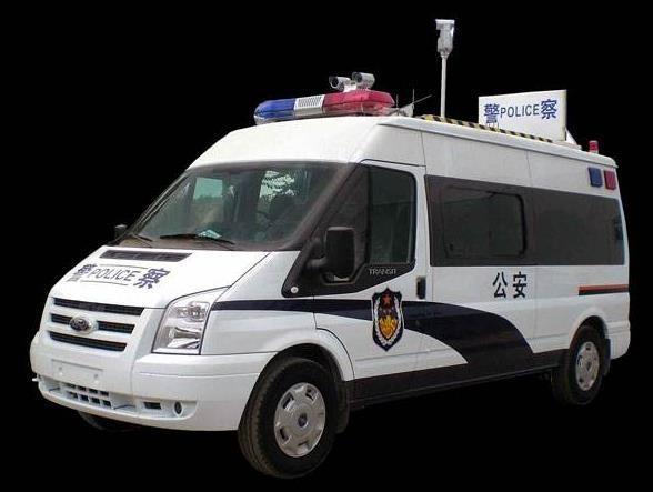 警车上喷印有"公安"和"警察",这两者哪里不一样?