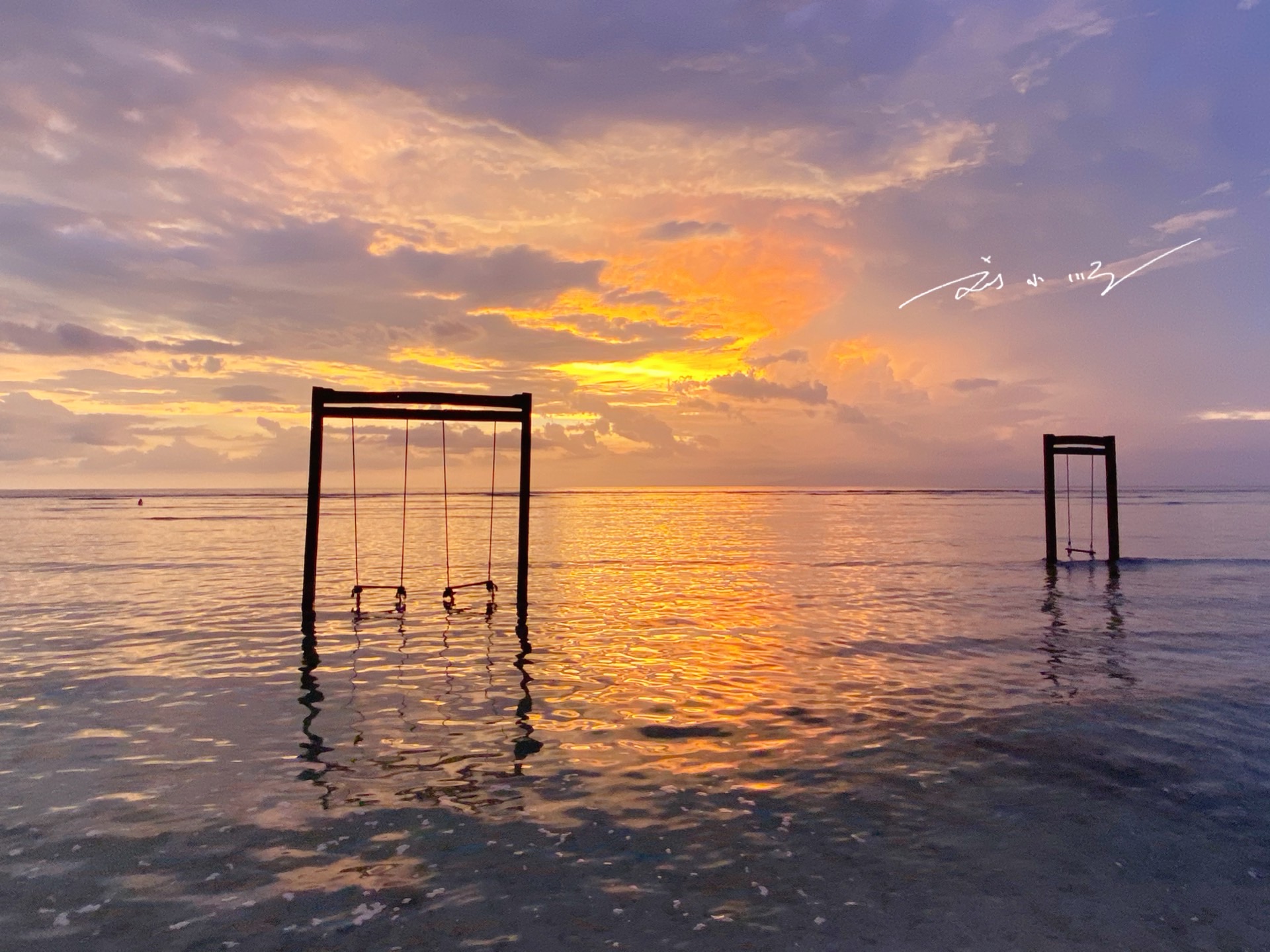 印尼"最美"海上秋千,就在巴厘岛附近,却几乎没有中国游客知道