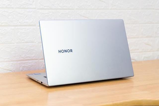 总结来看,这款笔记本的短板非常明显,也是荣耀很多笔记本共同的短板