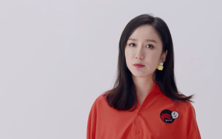 爱情公寓5:张伟桃花运太旺,被00后狂追美女主播住家中,唯爱她