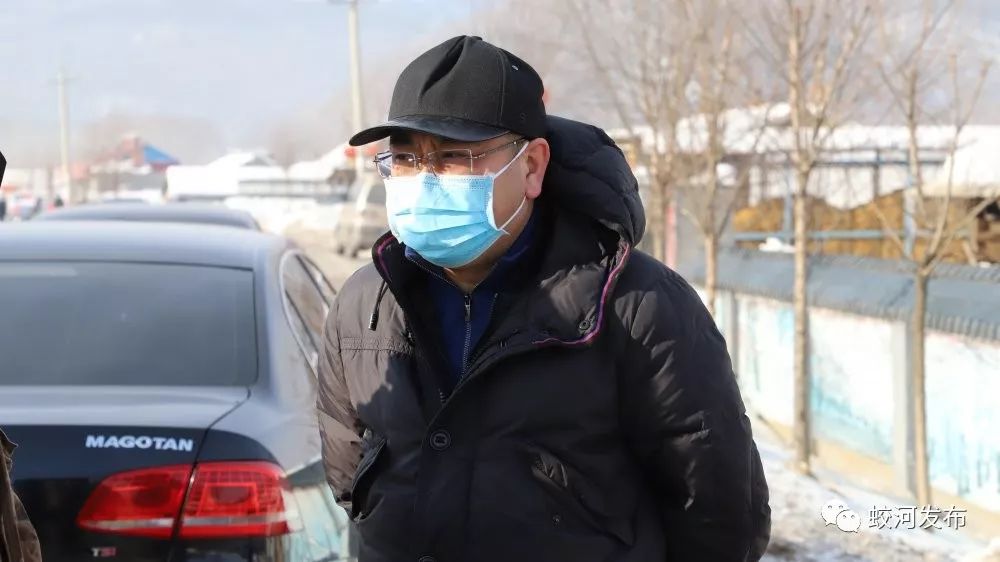 蛟河市市长朱永忠检查督导302国道沿线新型冠状病毒感染的肺炎疫情