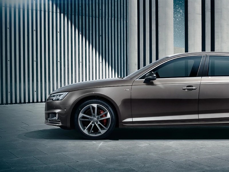 奔驰c级vs奥迪a4l你认为年轻人买车该看重品牌性还是实用性