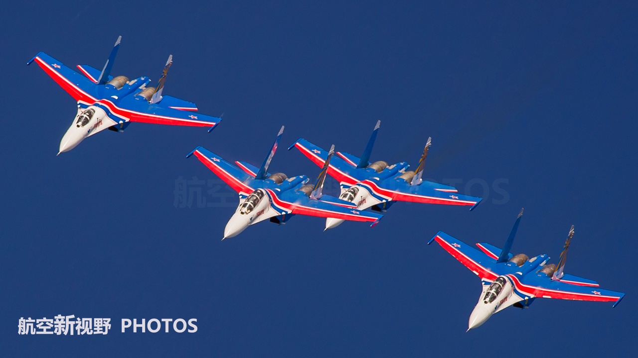 俄罗斯勇士飞行表演队苏27战机组团很狂野战斗民族真会玩